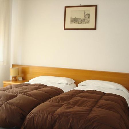 Albergo La Sfinge Chiusi Exterior photo